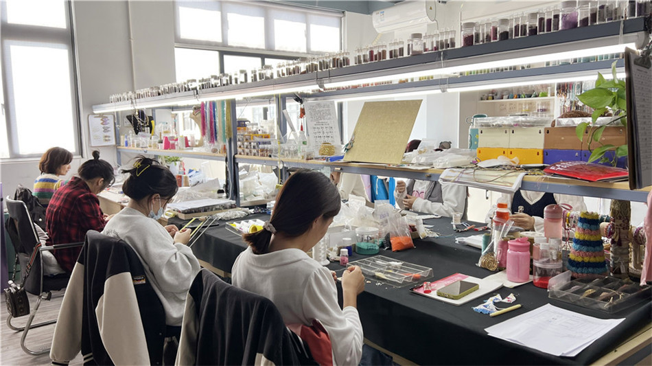 Company Overview Yiwu Lancui Jewelry Co., Ltd.