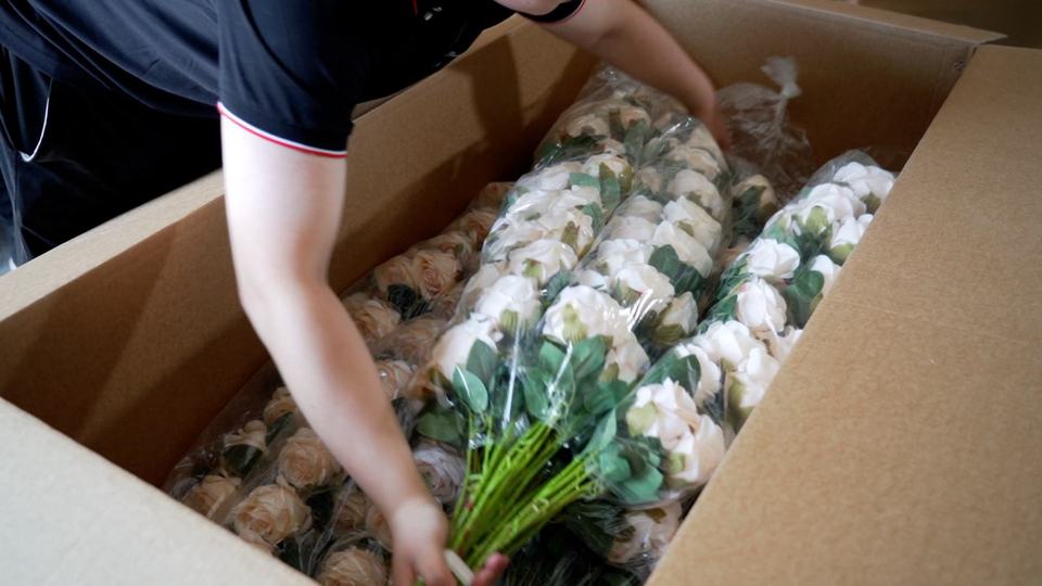 Company Overview Fengqiu Zhaogang Silk Flower Factory