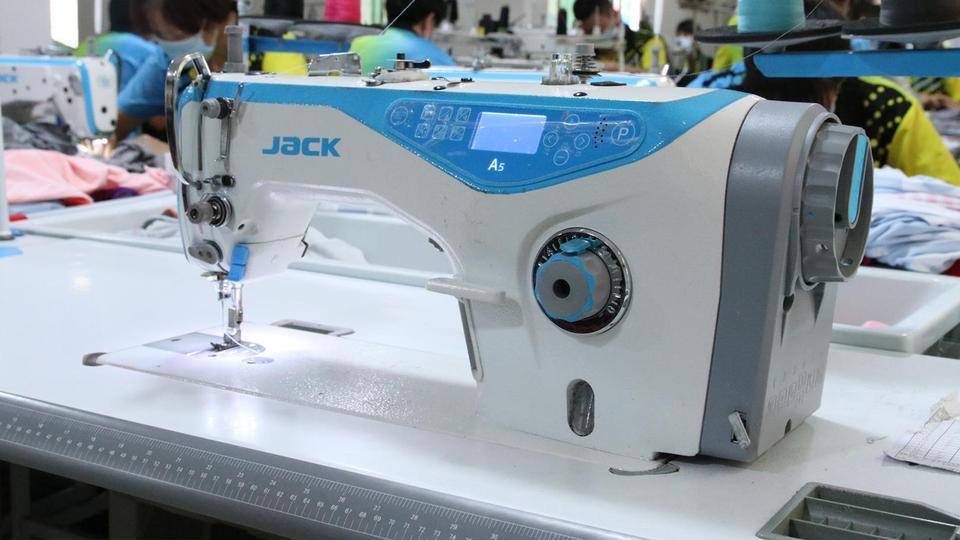 Company Overview Guangzhou Baiyun Area Etai Garment Factory