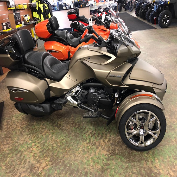 Can am Spyder RT Red