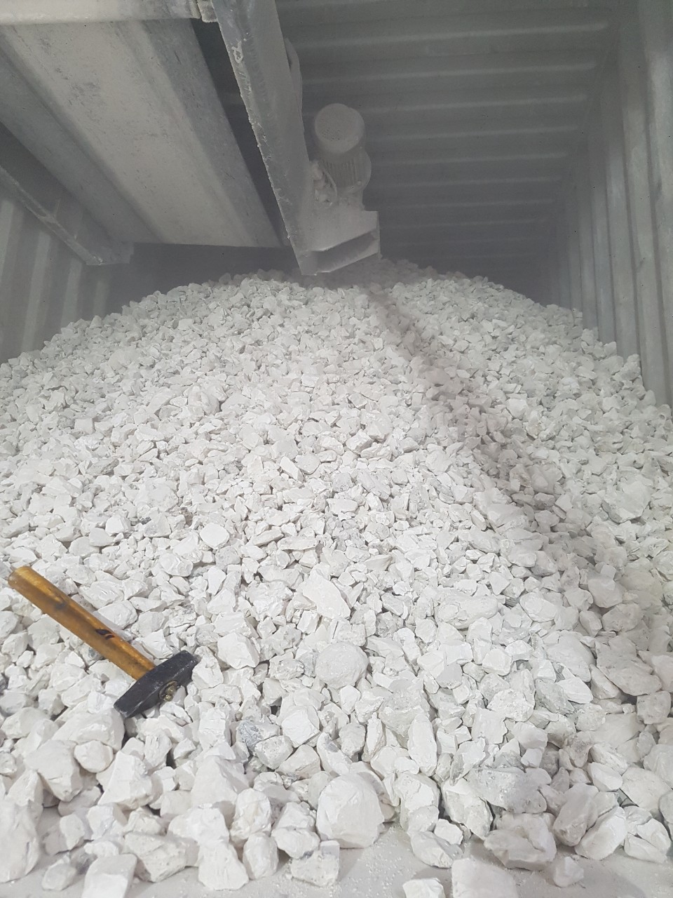 HIGH QUALITY QUICKLIME CaO 92% - VIETNAM EXPORTING - TOP LEADING MANUFACTURER