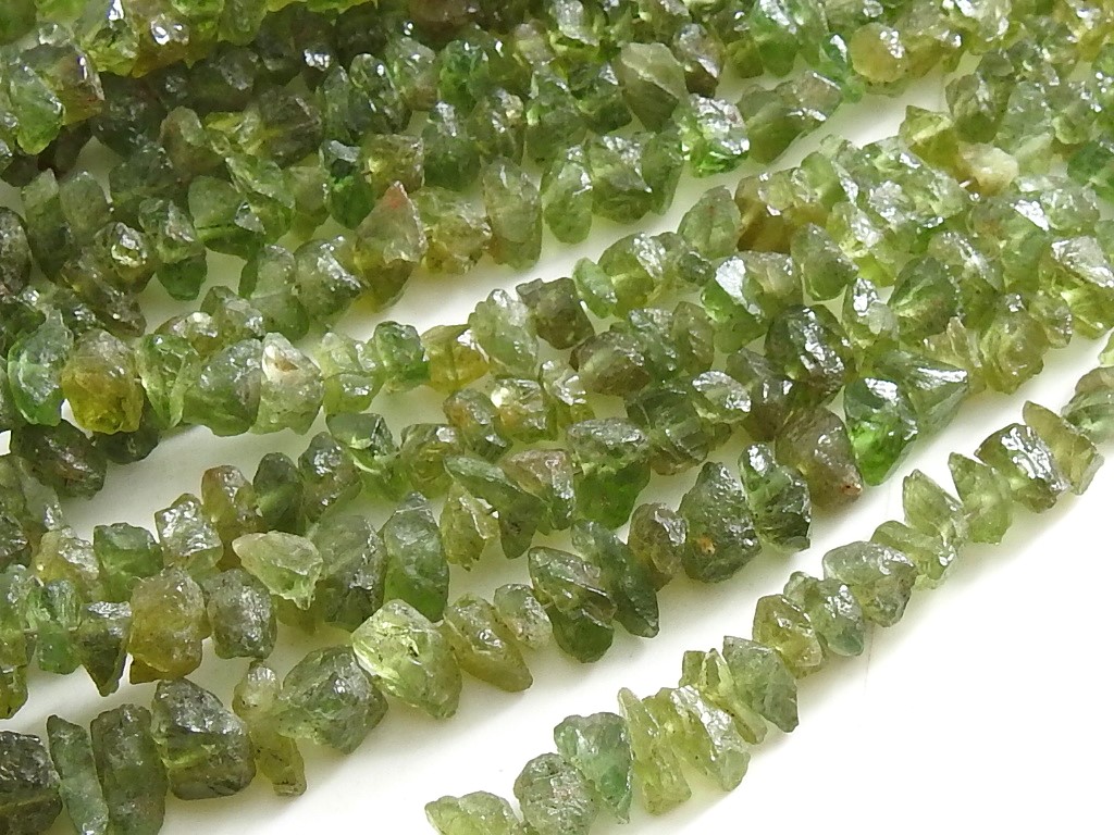 天然绿色磷灰石粗珠,脚链,芯片,未切割,金块10英寸10x8至5x3毫米约