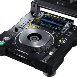 Disponíveis em estoque novo/Usado Denon DJ SC5000M & X1800 Primeiro Pacote
