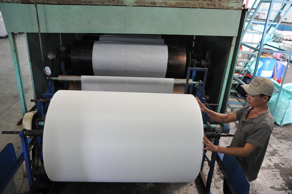 Recycled felt nonwoven fabric/felt fabric rolls for carpet, needlepunched grey color fabric