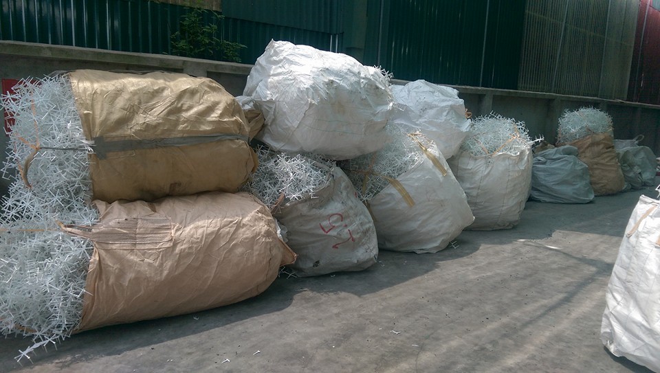 最佳价格pc聚碳酸酯多色彩回收pc塑胶原料