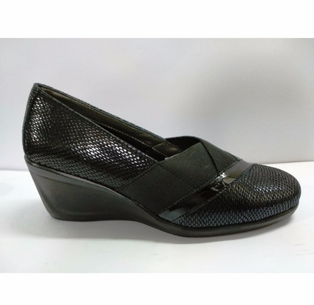 black wedge comfort shoes