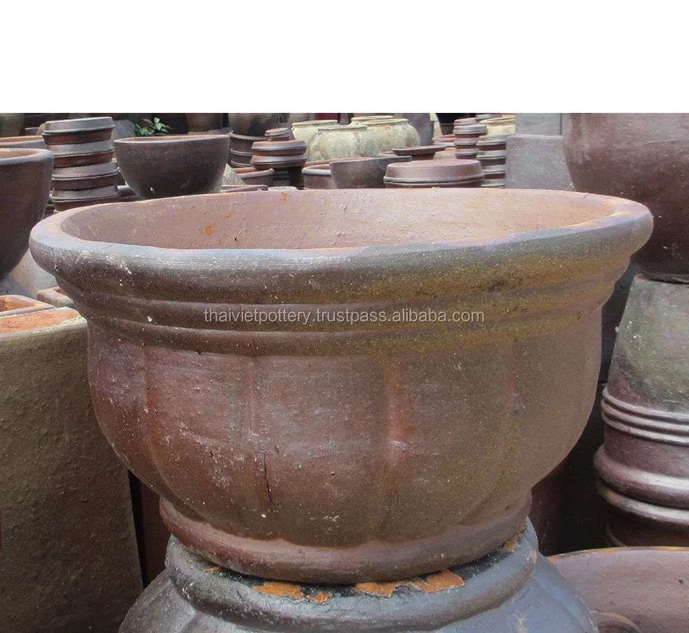 Урны из черной глины