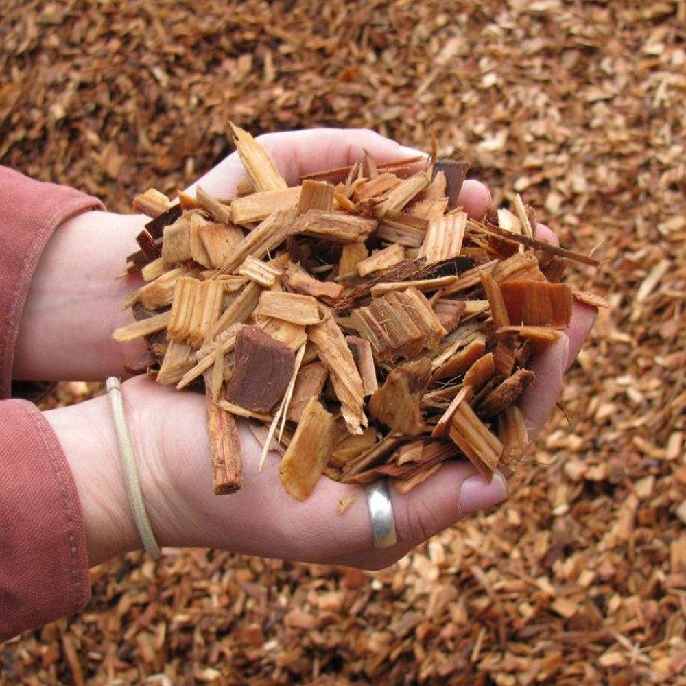 Телефон щепки. Телефон щепки. Целлюлоза из древесины. Деревянные щепки. Древесная щепа.