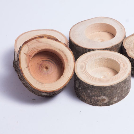 Деревянная подставка для свечей