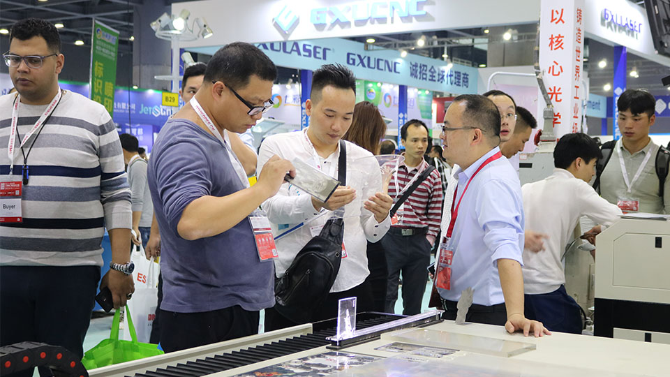 Laser Cutting Machine Fabric Leather Paper SCCD Laser Cutting Machine made in China Hot sale CO2 laser nonmetal cutting machine