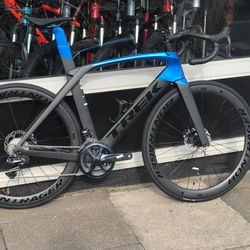 TREK MADONE SLR 9 Sepeda Balap, Pit Baru 2020