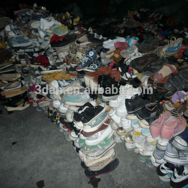 second hand clothes and shoes