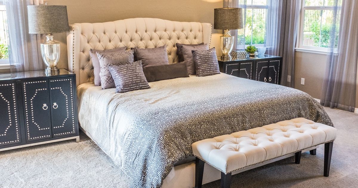 Adjustable Height Beds: Independent Sleep Solutions for Seniors and Caregivers