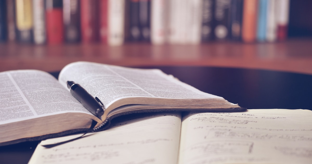 Best Reading Games for Reluctant Readers: 8 That Actually Work (2026)
