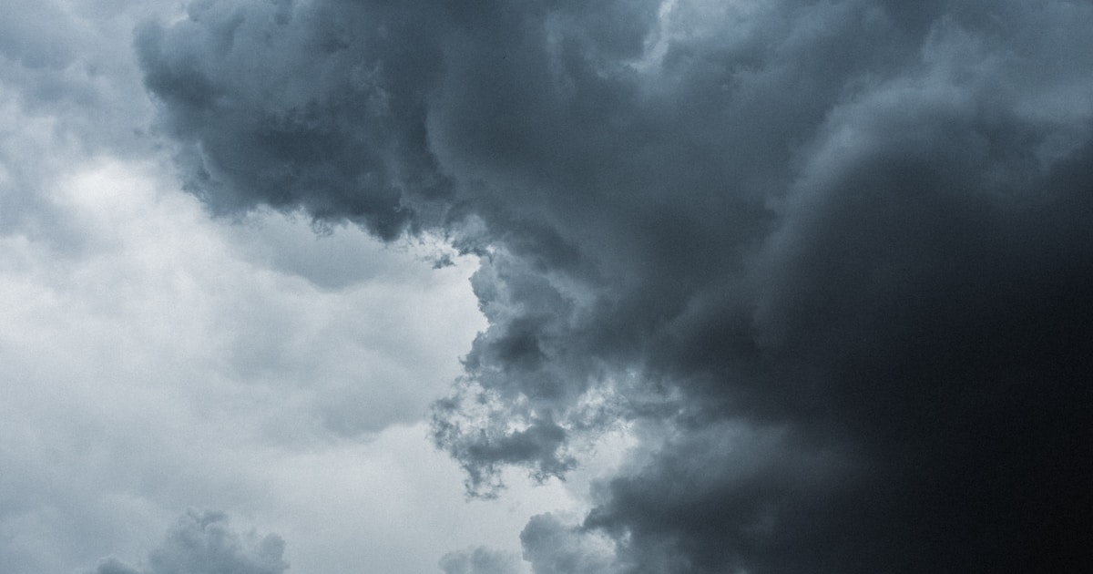 Weather Experiments for Kids: Make a Rain Cloud in a Jar (2026)
