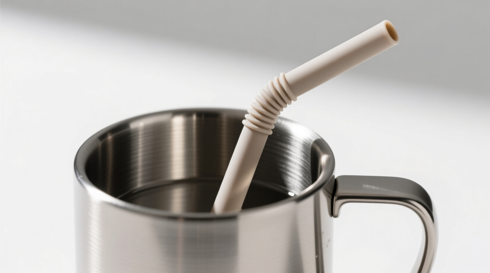 clean silicone straws in stainless mugs