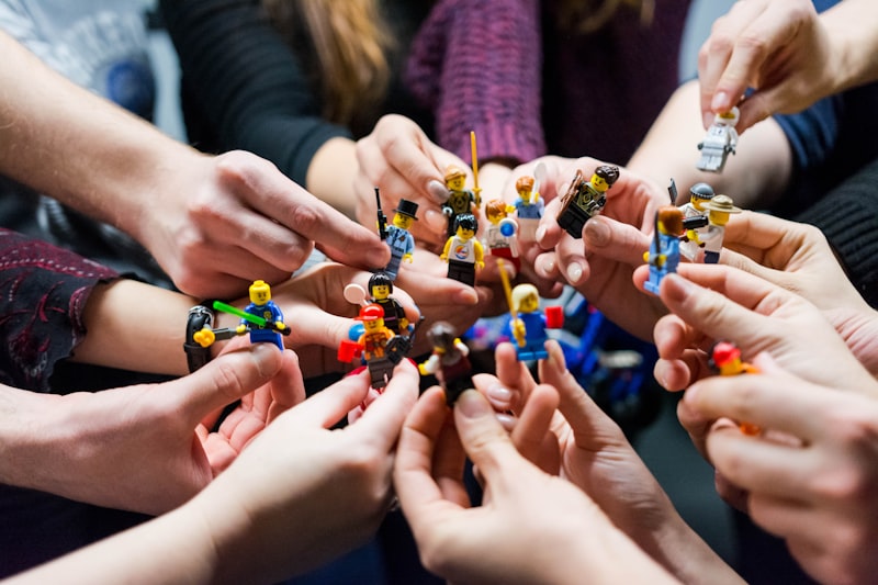 Montessori-Inspired Toys: A Parent's Guide to Choosing the Right Materials