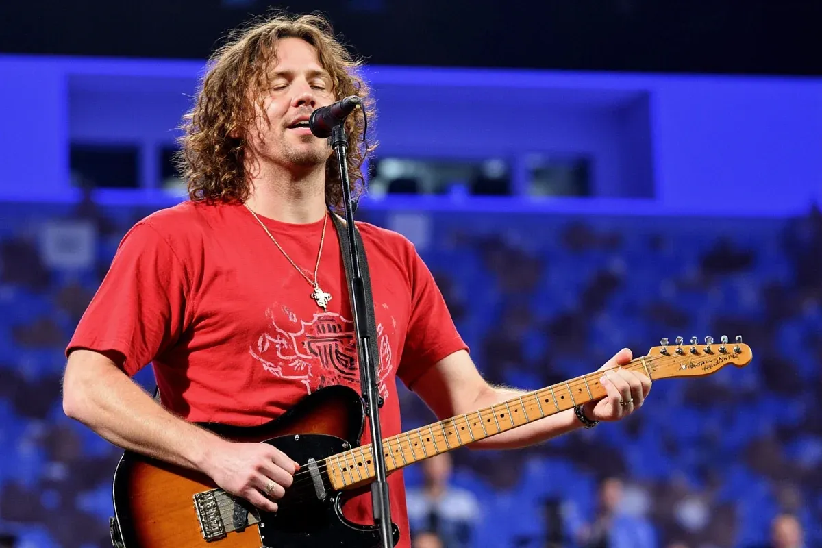 Who Sings the Monday Night Football Song in 2025?
