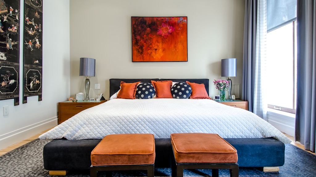 Cooling Bedroom Makeover: Colors, Textiles, and Airflow for Better Summer Sleep