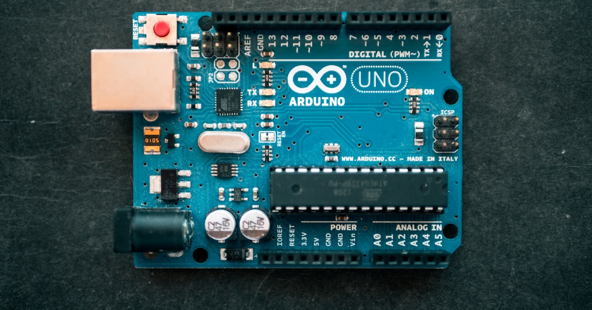 Arduino Projects for Kids: 8 Step-by-Step Builds for Young Engineers (2026)