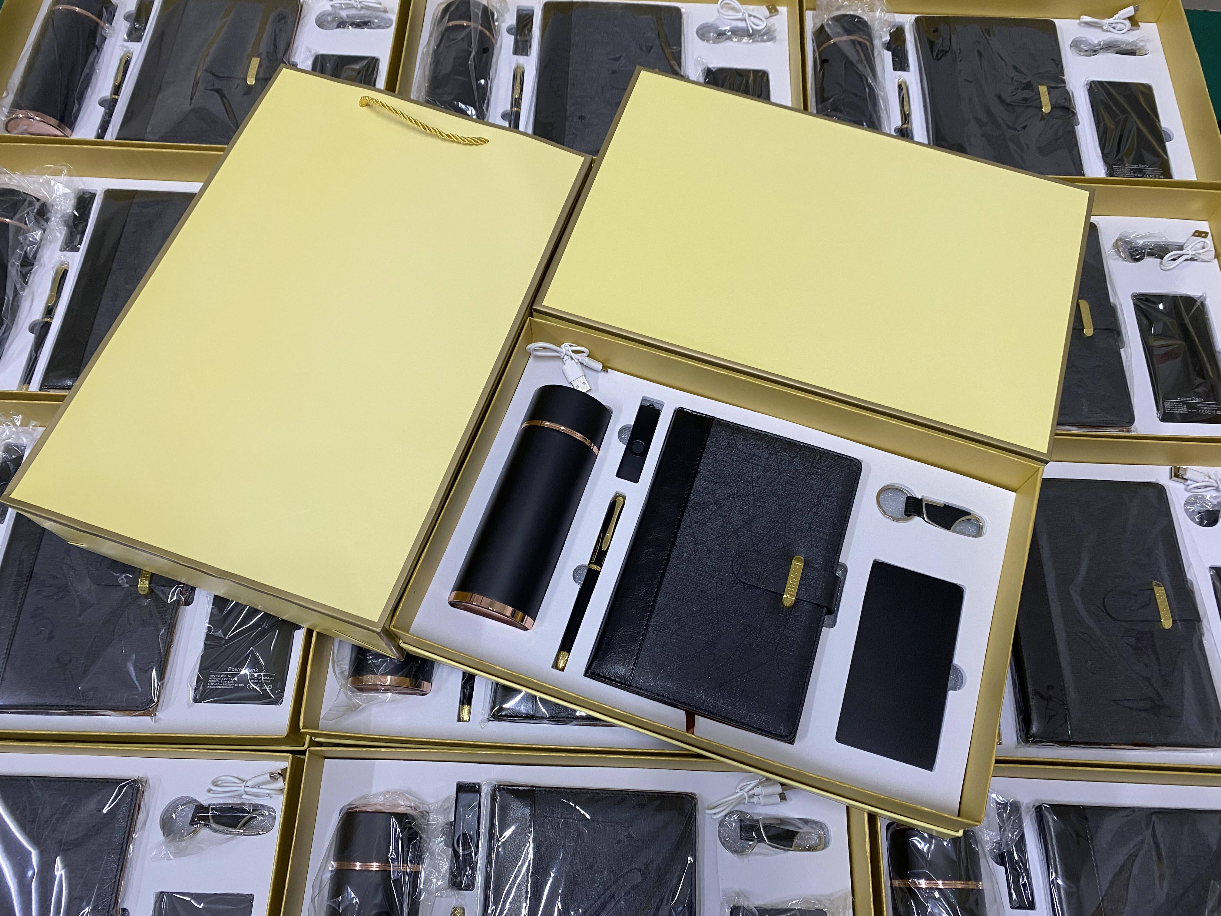 creative gifts for girlfriend