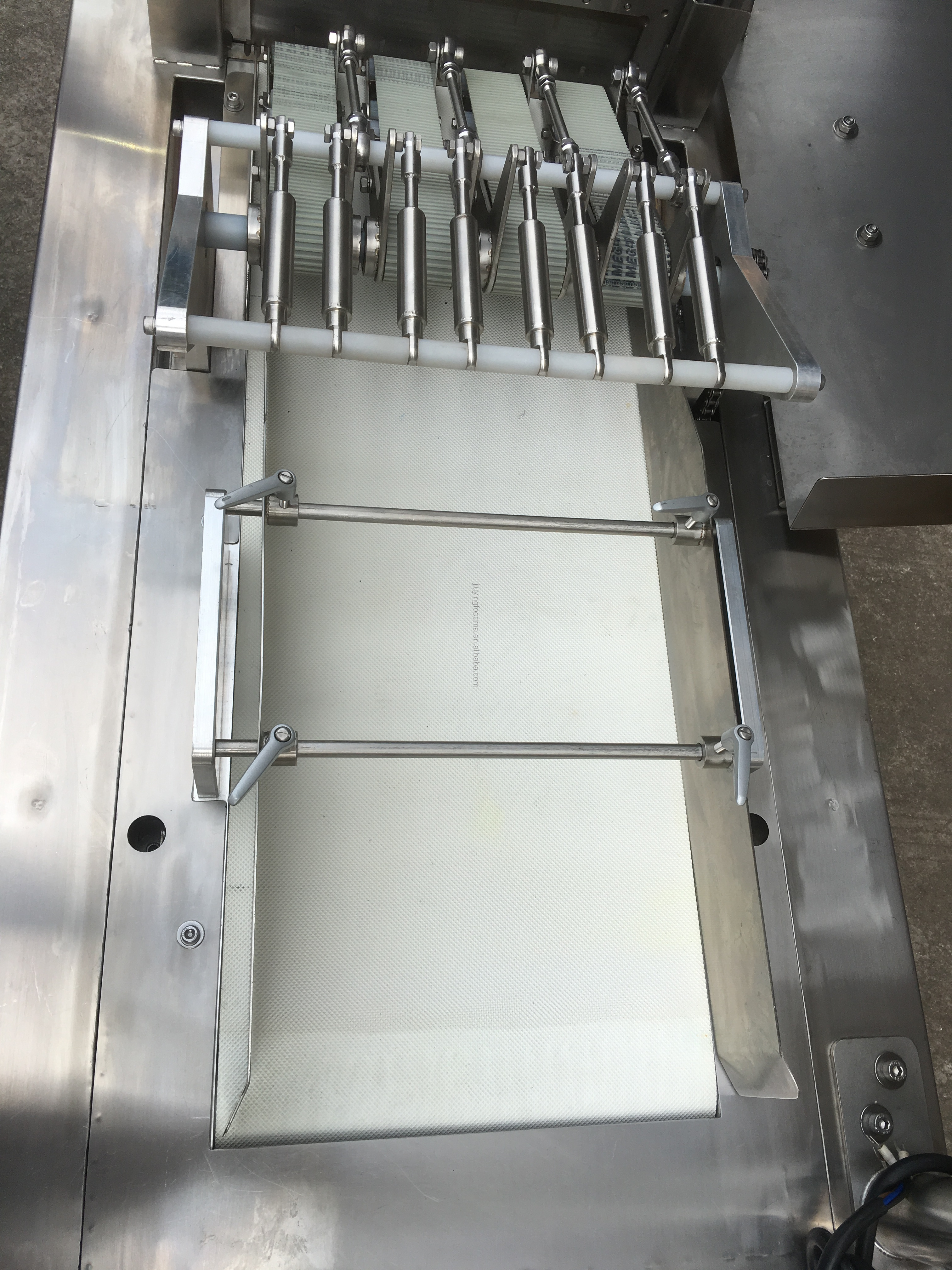 High Precision Steak Portion Frozen Meat Cutter Easy To Clean Capacity 600-800KG/H