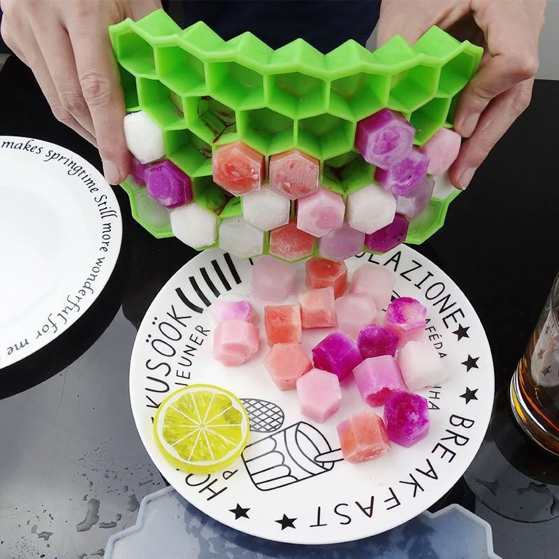 Honeycomb Ice Cube Tray 37 Cubes BPA free Silicone Ice Cube Tray With Lids