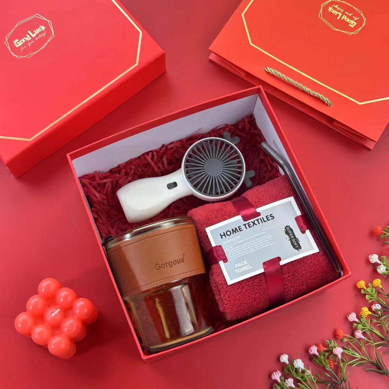 christmas gifts for office staff