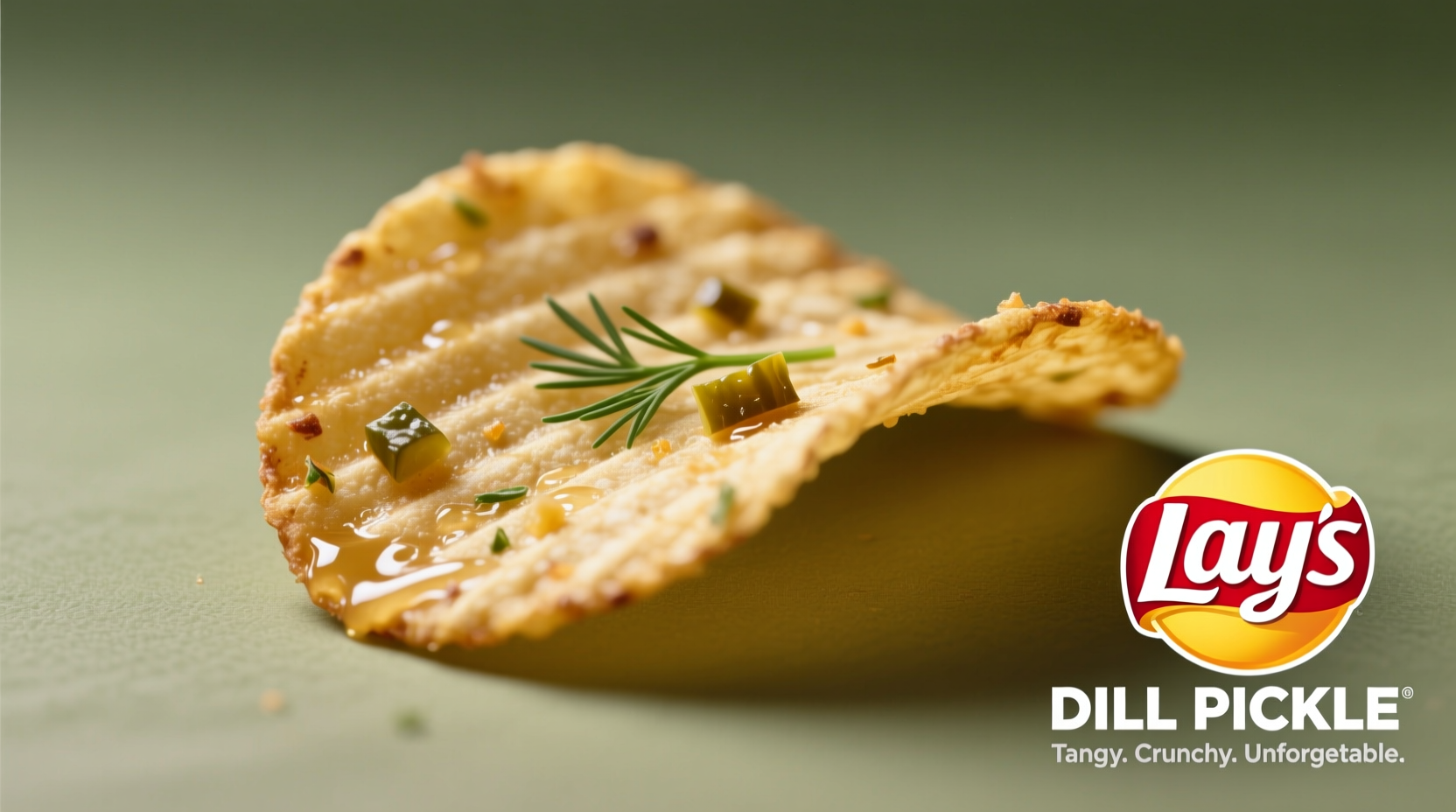 lay s dill pickle potato chips