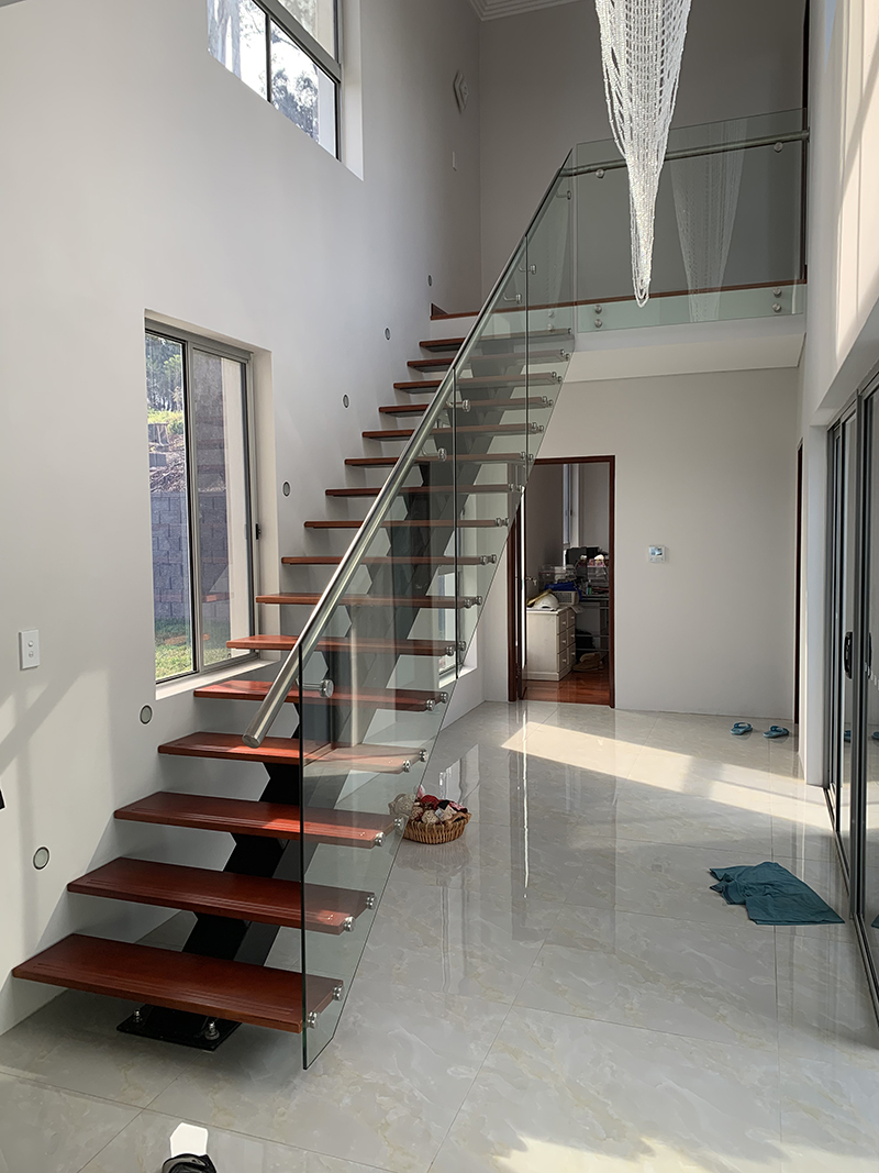 stainles钢栏杆电线楼梯栏杆玻璃栏杆室内锻铁定制木制直梯