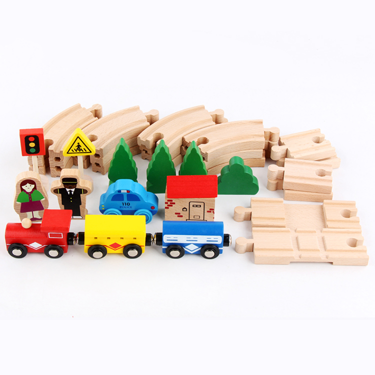 Hot Selling High Quality 32 Pieces Wooden Pull Train Round Track Set Toys New Released Kids Imagination Develop Educational Toys