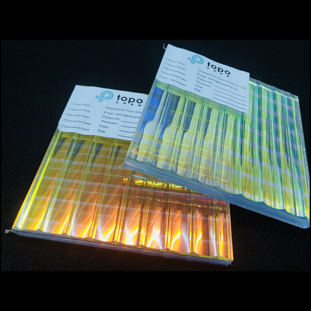 Different Angles Show Different Colors Gradient Pattern Art Laminated Glass (LG-TP)