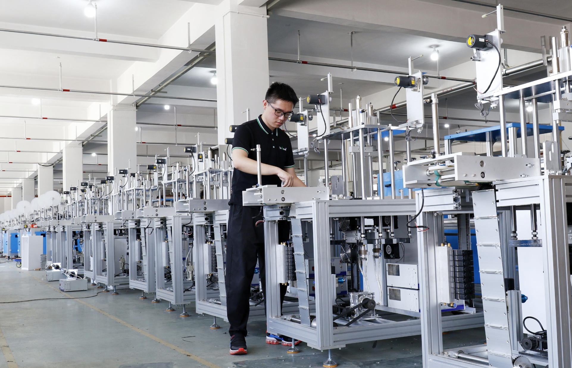 一次性无纺布浴帽机