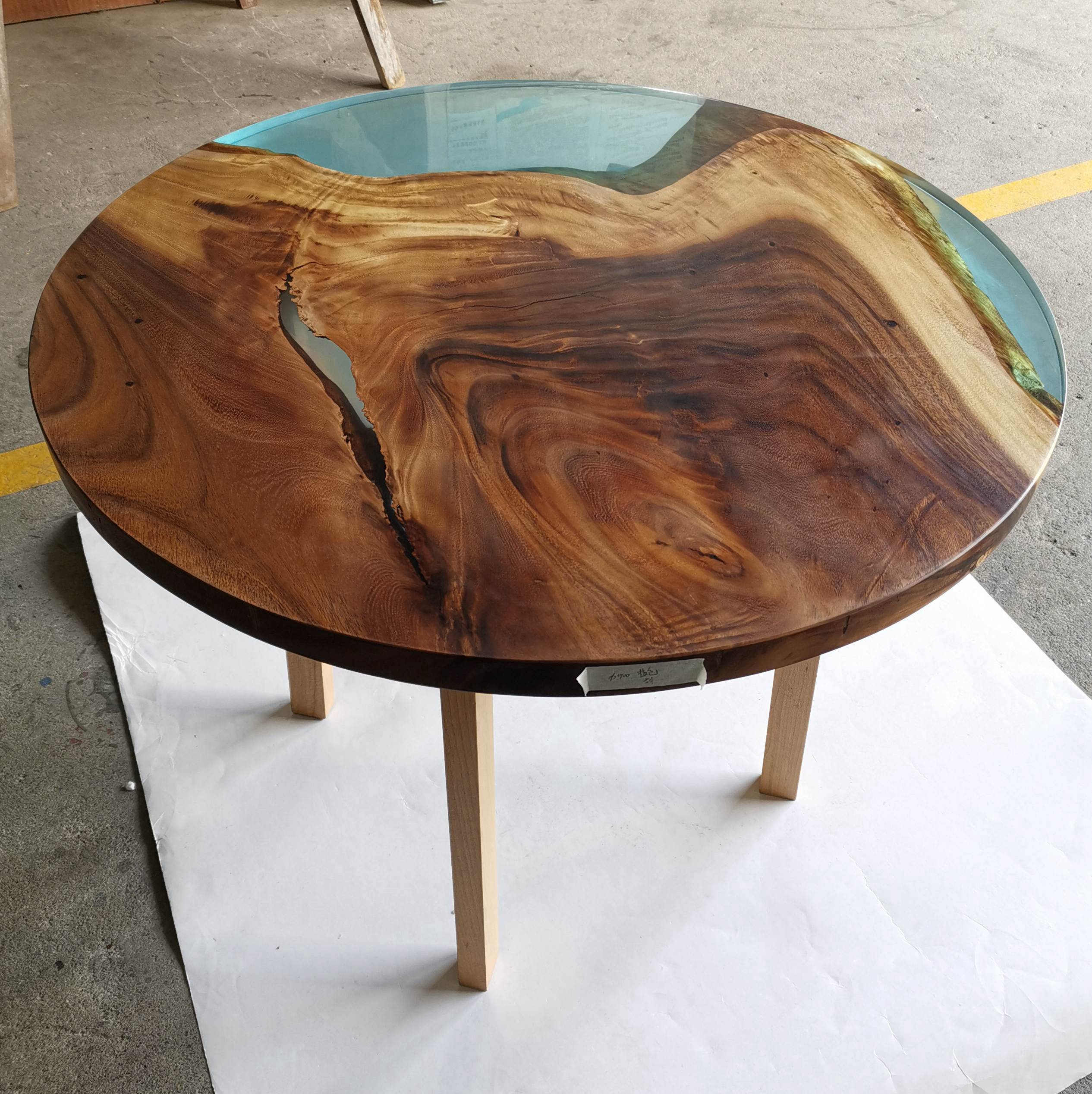 live edge河咖啡桌环氧树脂大厨房桌与河桌面 - buy wood countertop