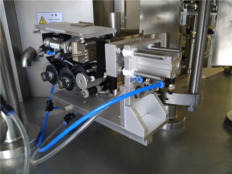 Automatic pouch packing machine for filling granule meat and sauce separately with elevator and paste filler