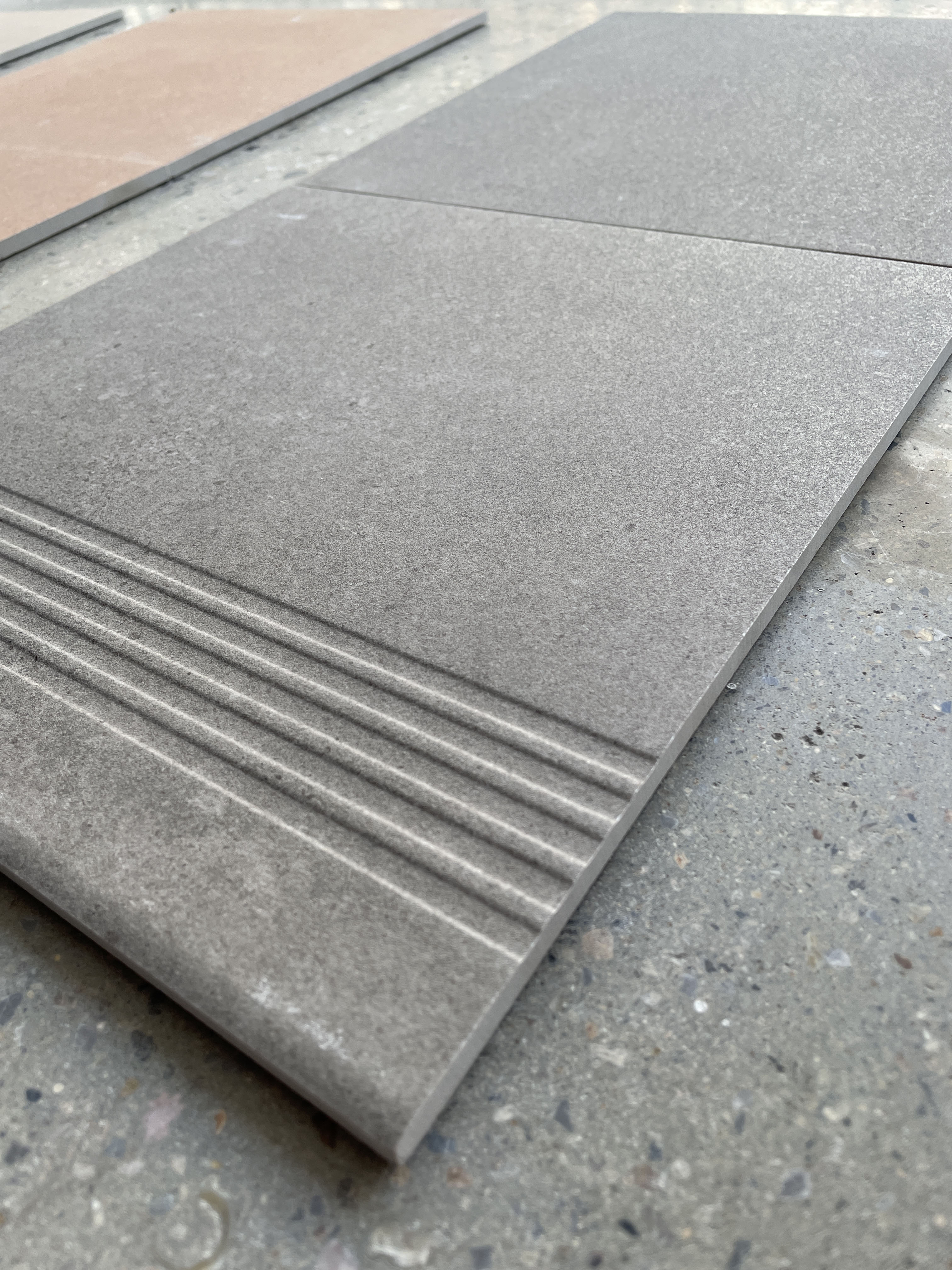 Hasin 300x300mm Small Size Dry Granular Rough Surface Skid Resistance For Ourdoor Stairs Porcelain Tile
