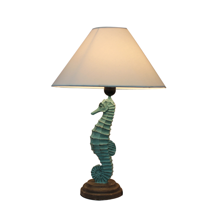 2022 Manufacturer Wholesale Simple Horse Shape Antique Neoclassical Copper Home Decoration Creative Resin Bedroom Table Lamp