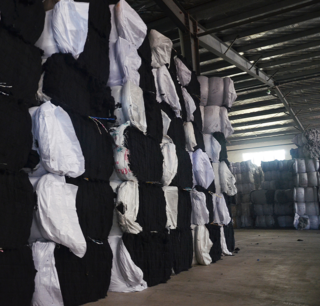 Technics Cotton yarns knitting OE Recycled For Sock Material Denim Fabric In Vietnam Factory Pattern Feature