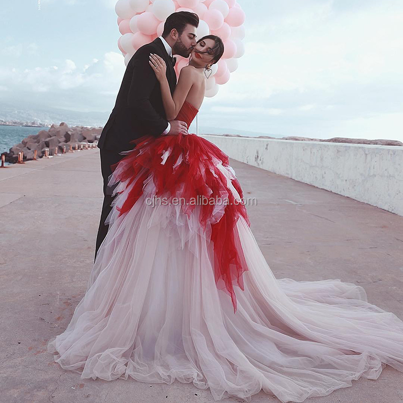 red and white beach wedding dresses Chic Beach Boho Red and White Wedding Dresses Chiffon Pleat Tiered Bridal Gowns