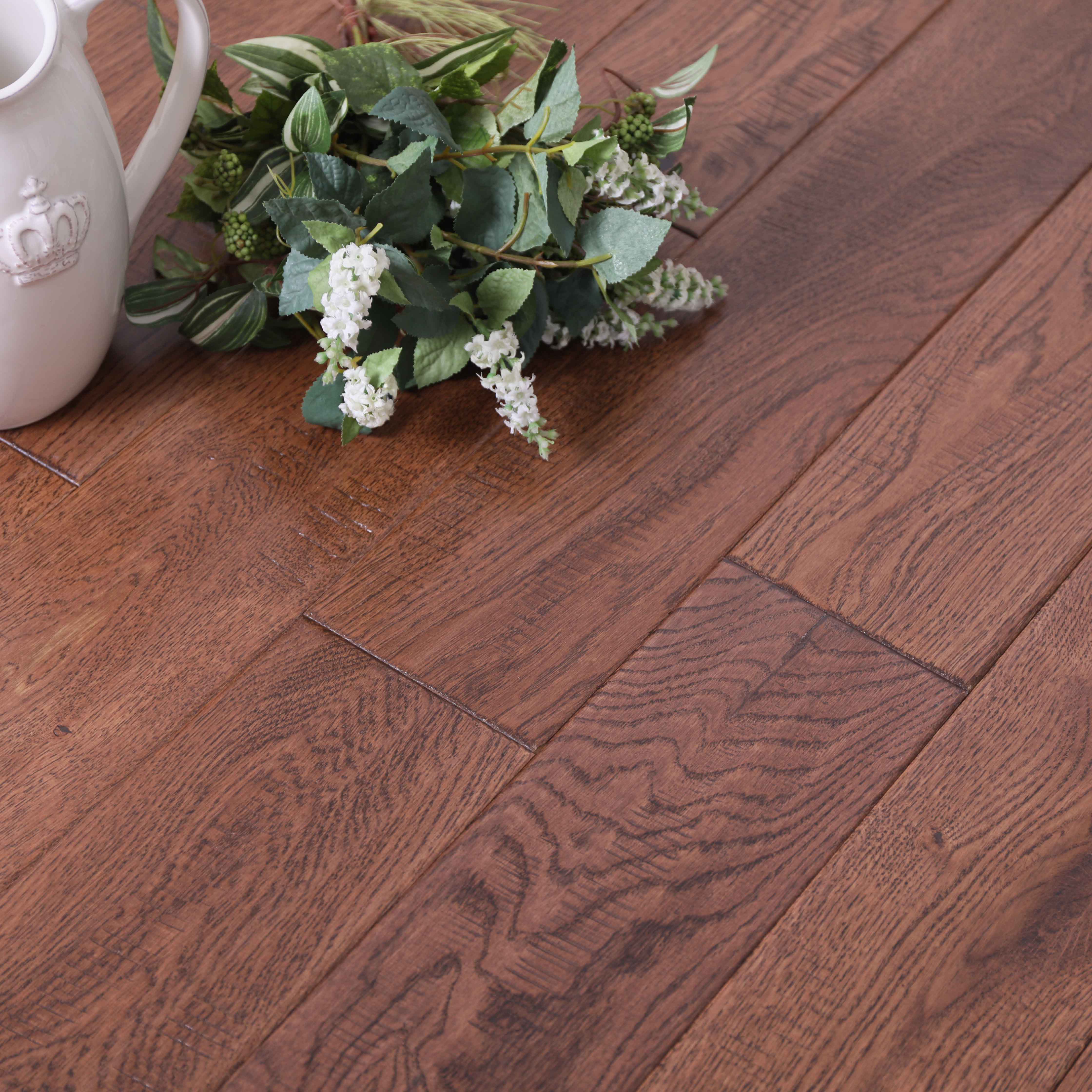 18mm Antique Oak UV Lacquered  Solid Wood Handscraped Flooring