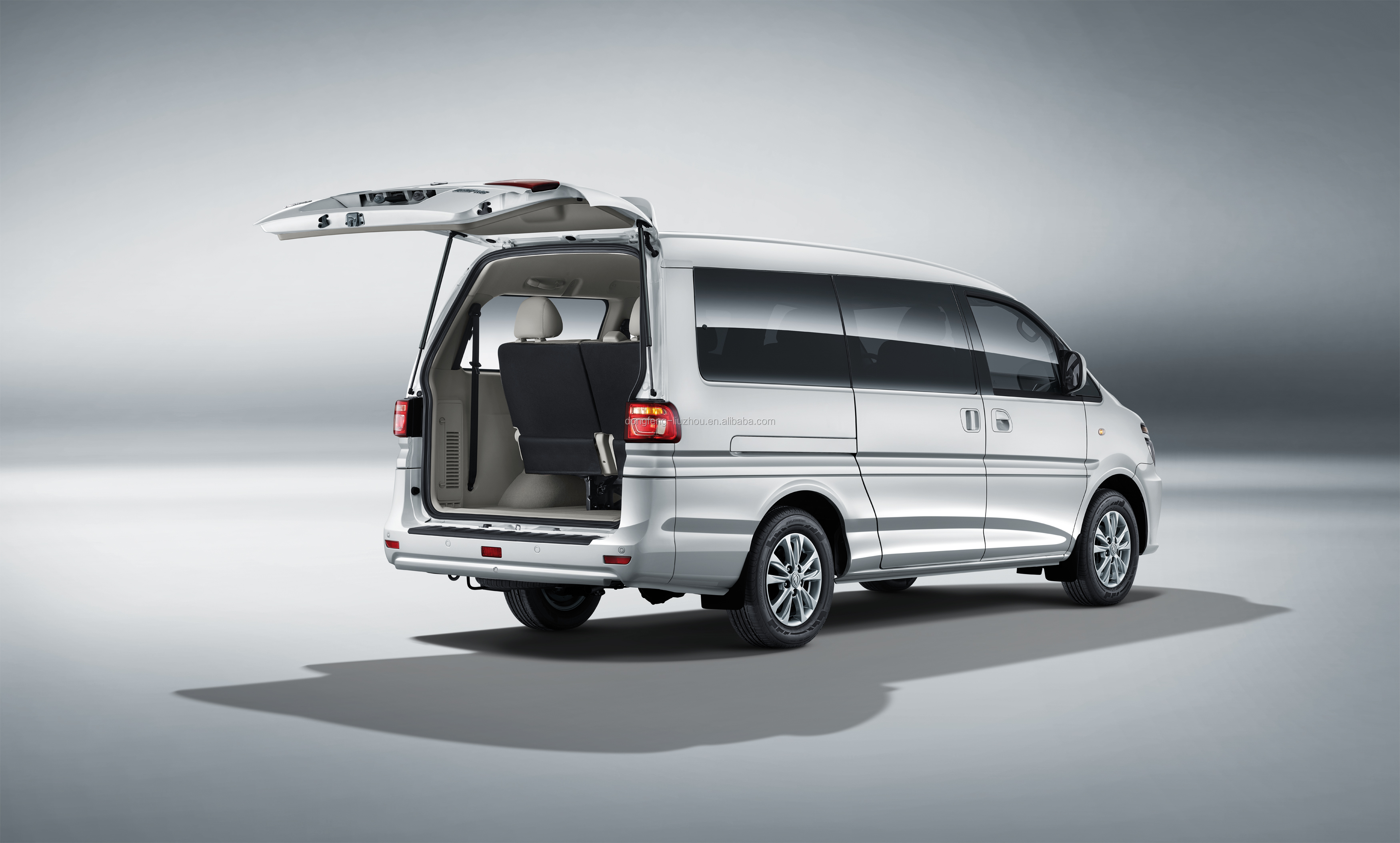 东风丰兴mpv汽车/汽车新型灵芝m5 迷你货车出售