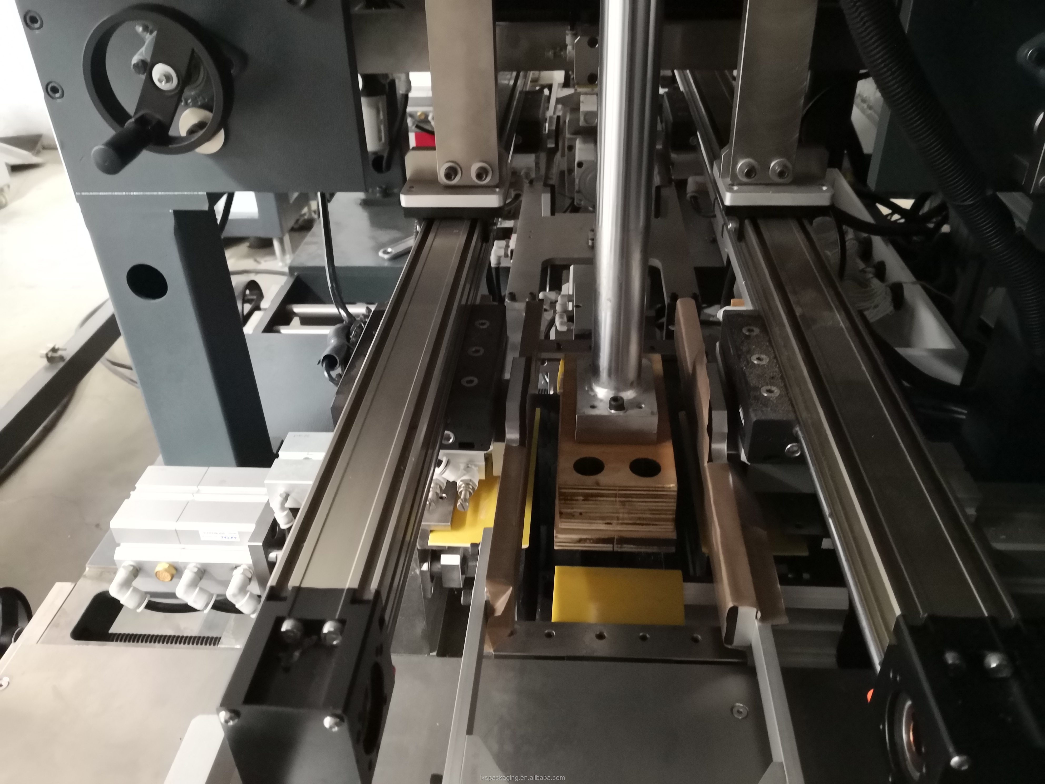 LS-300B Automatic Cardboard Box Making Machine Hardcover Making Machine Packing Box Making Machine