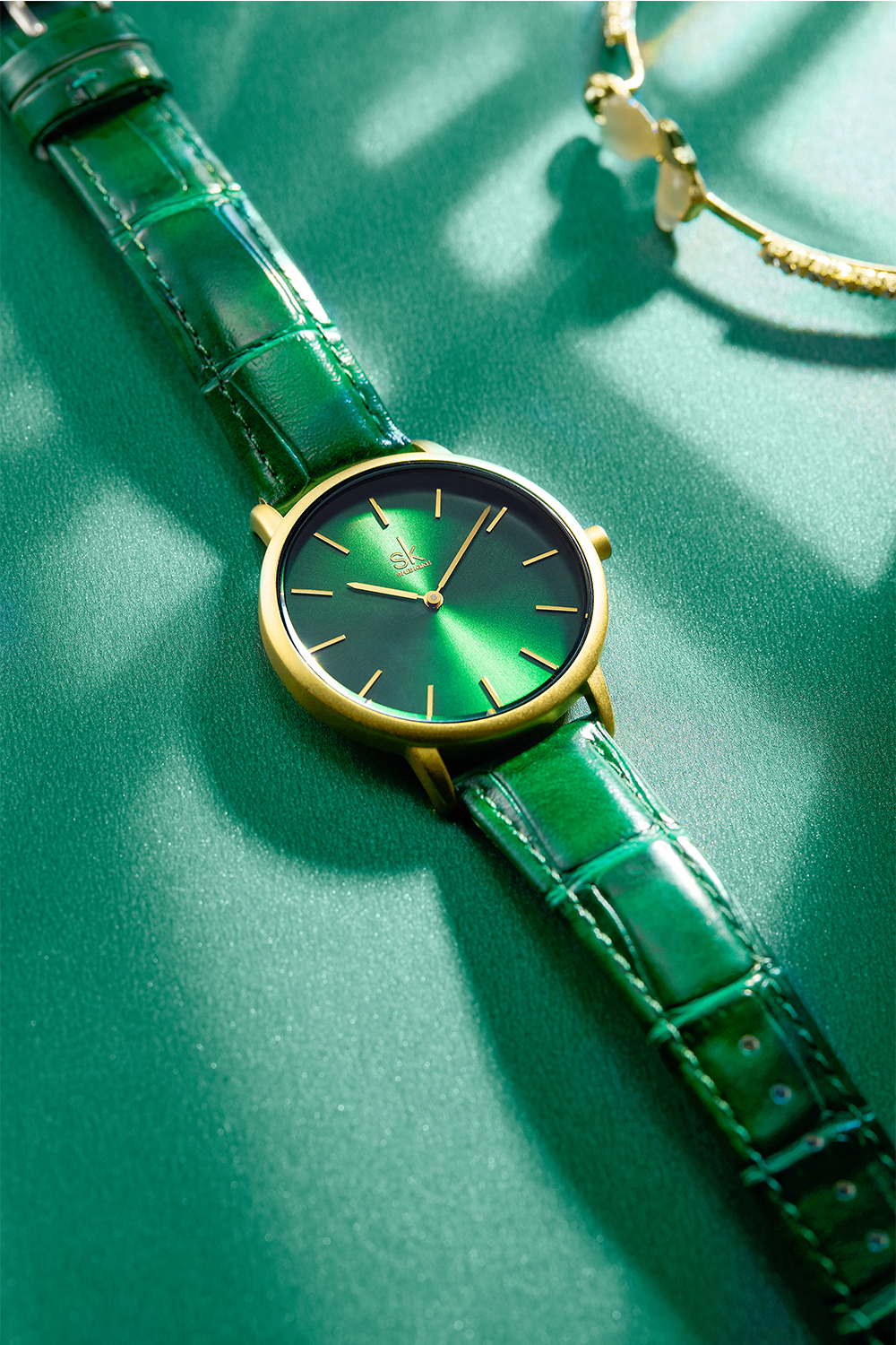 Shengke Women's Watches Fashion Green Dial Ladies Watch Luxury Ultra Thin Female Quartz Wristwatch Green Leather Relojes K0134