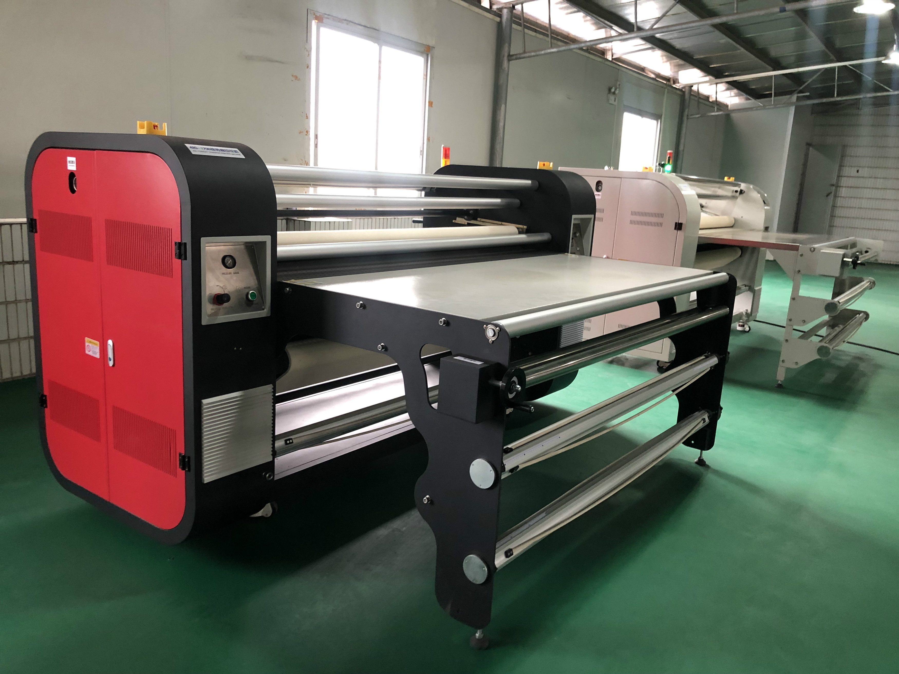 自动畅销高端模型热压机贴纸热升华热转印砑光机旋转热转印机