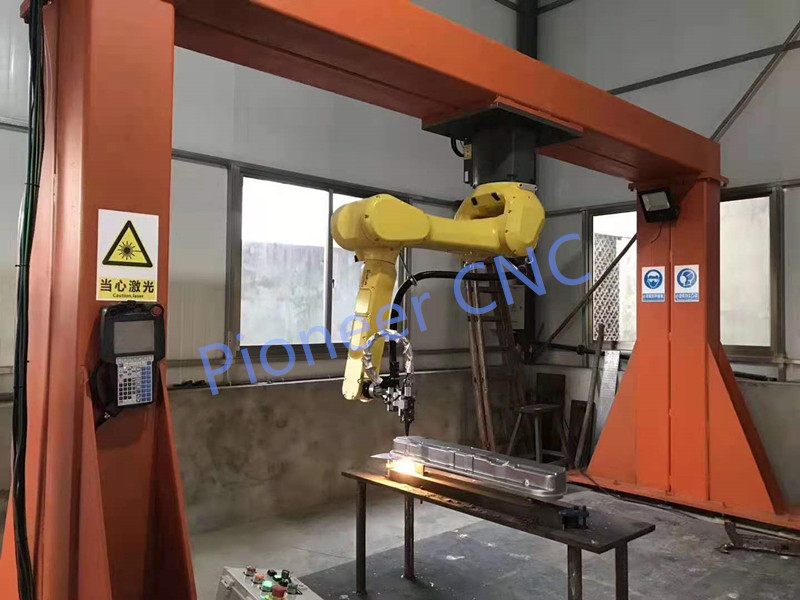 2022 New 2000w Laser Welding Robot Machine