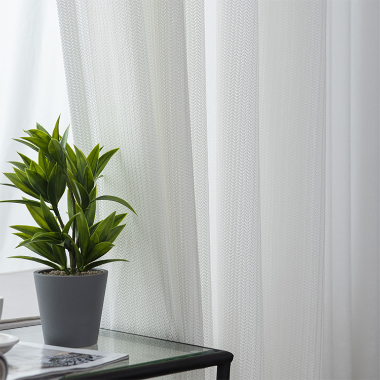 客厅豪华窗户人字形透明窗帘