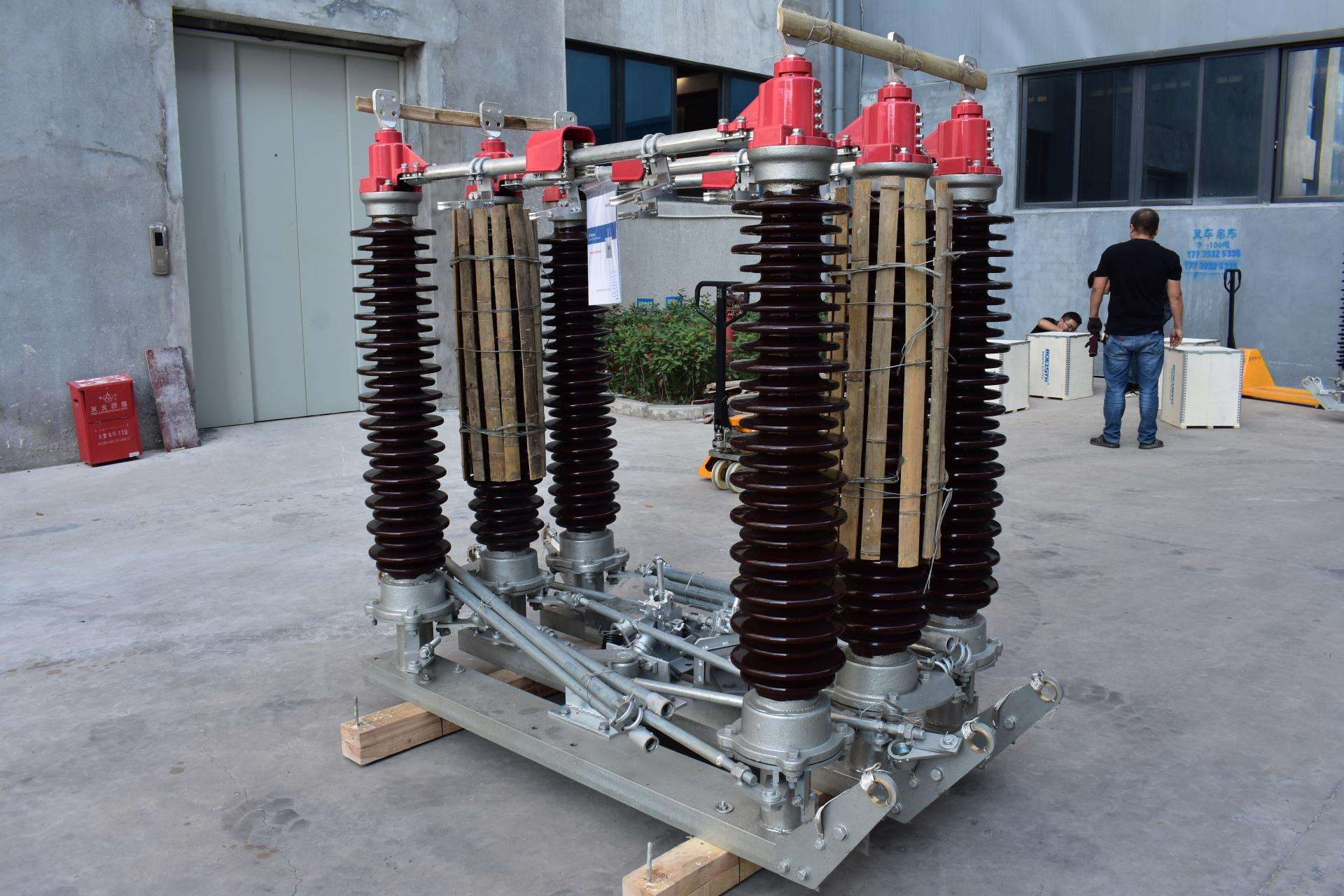 户外高压高压三相电气操作式隔离开关 gw4 110kv 126kv 145kv 1250a