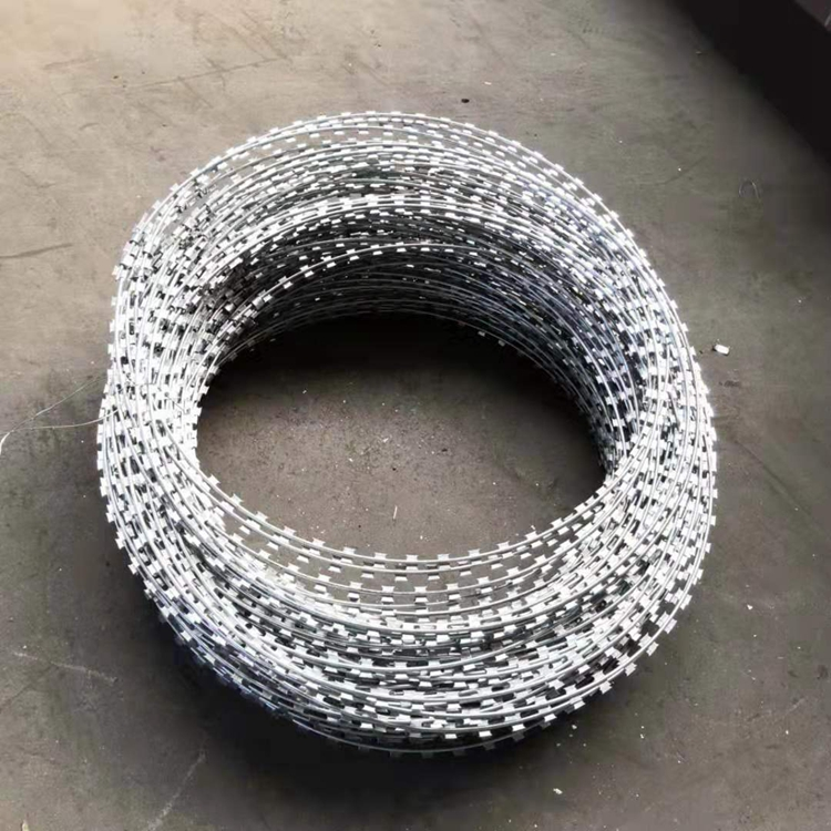 Chinese Factory Single Razor Wire Galvanized Concertina Razor Barbed Wire And Fencing For Prison And Airport