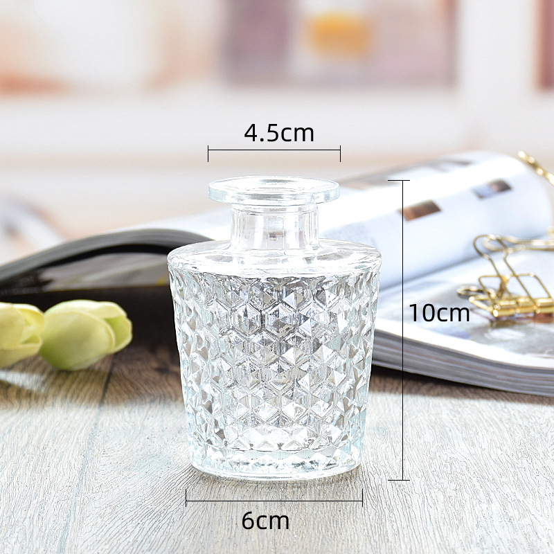 Wholesale Relief pattern glass vase flower arrangement transparent desktop creative glass small vase