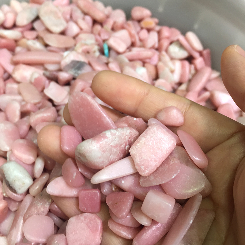 罕见的天然粉红色翻滚石头玫瑰蛋白石石英水晶砾石生日毕业礼物